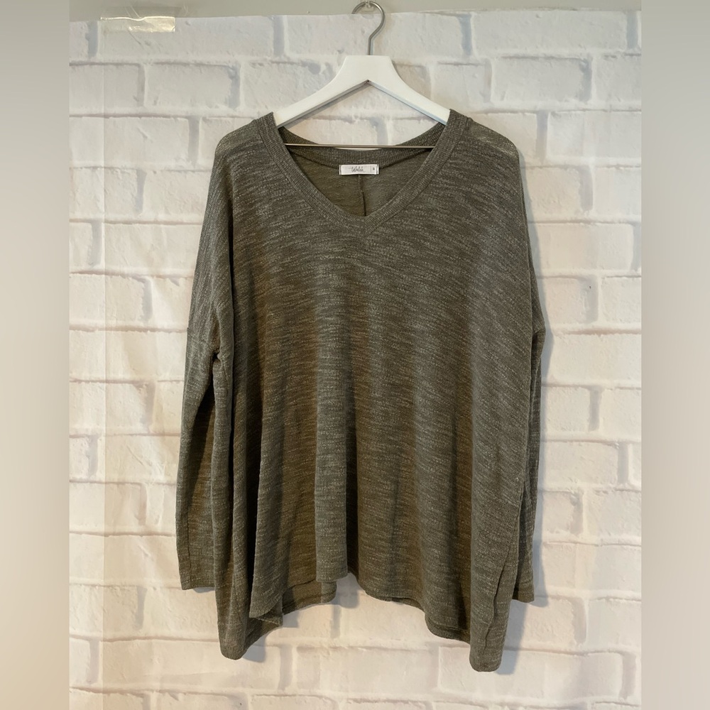 Talulah | NWOT Oversized V-Neck Lightweight Tunic Sweater